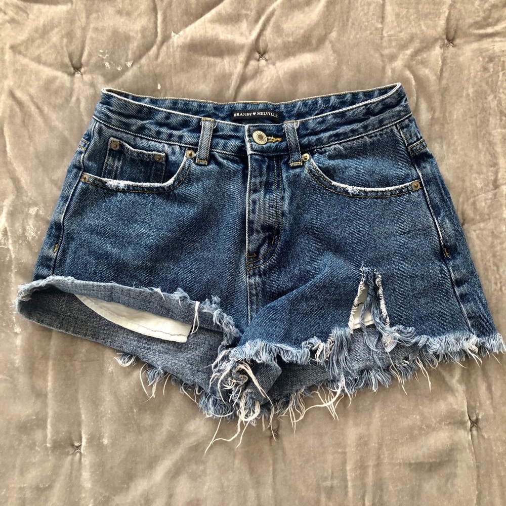 LIKE NEW! Brandy Melville Jean shorts